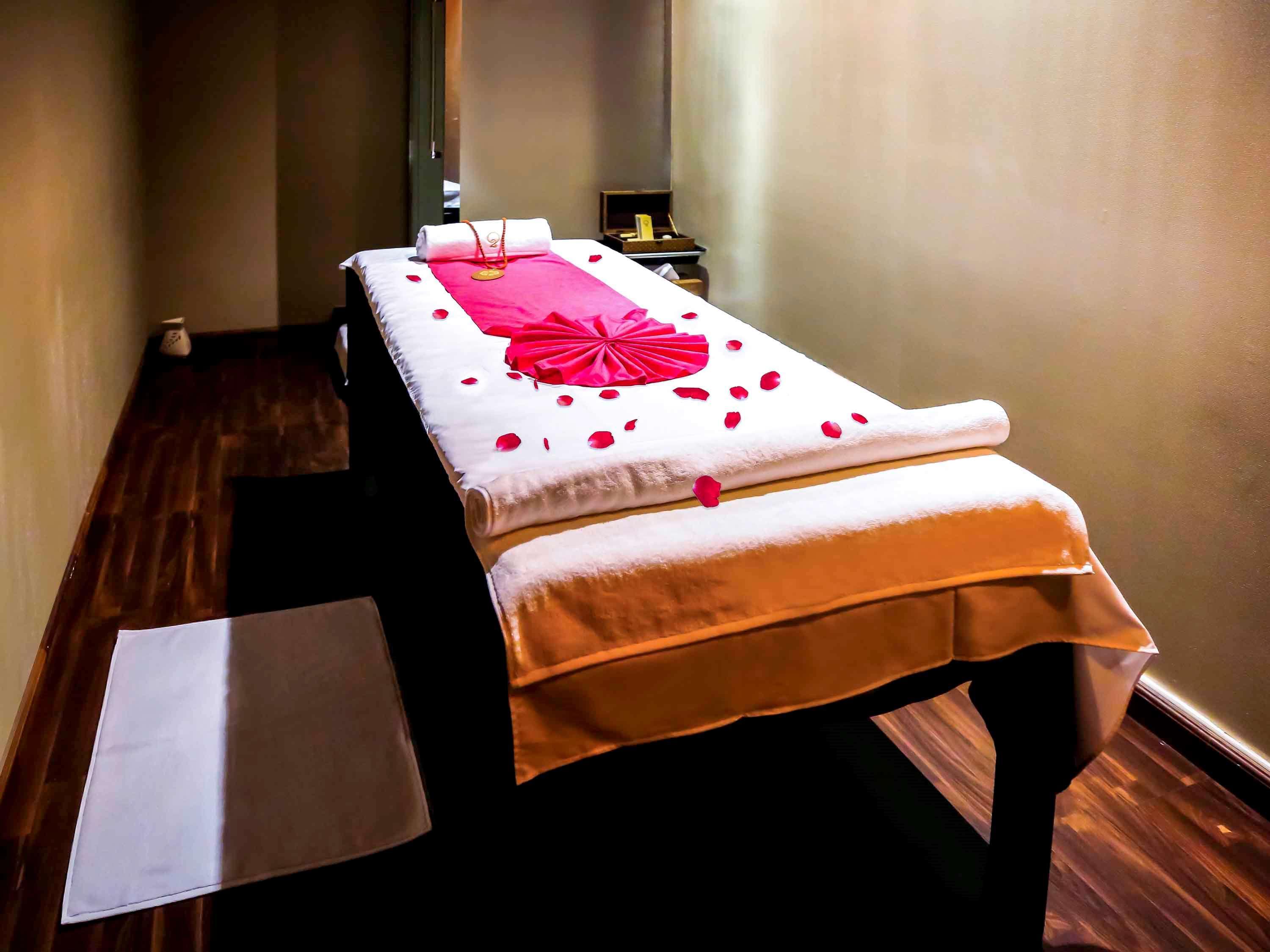 Grand Mercure Majlis Residences Abu Zabi Zewnętrze zdjęcie Massage table