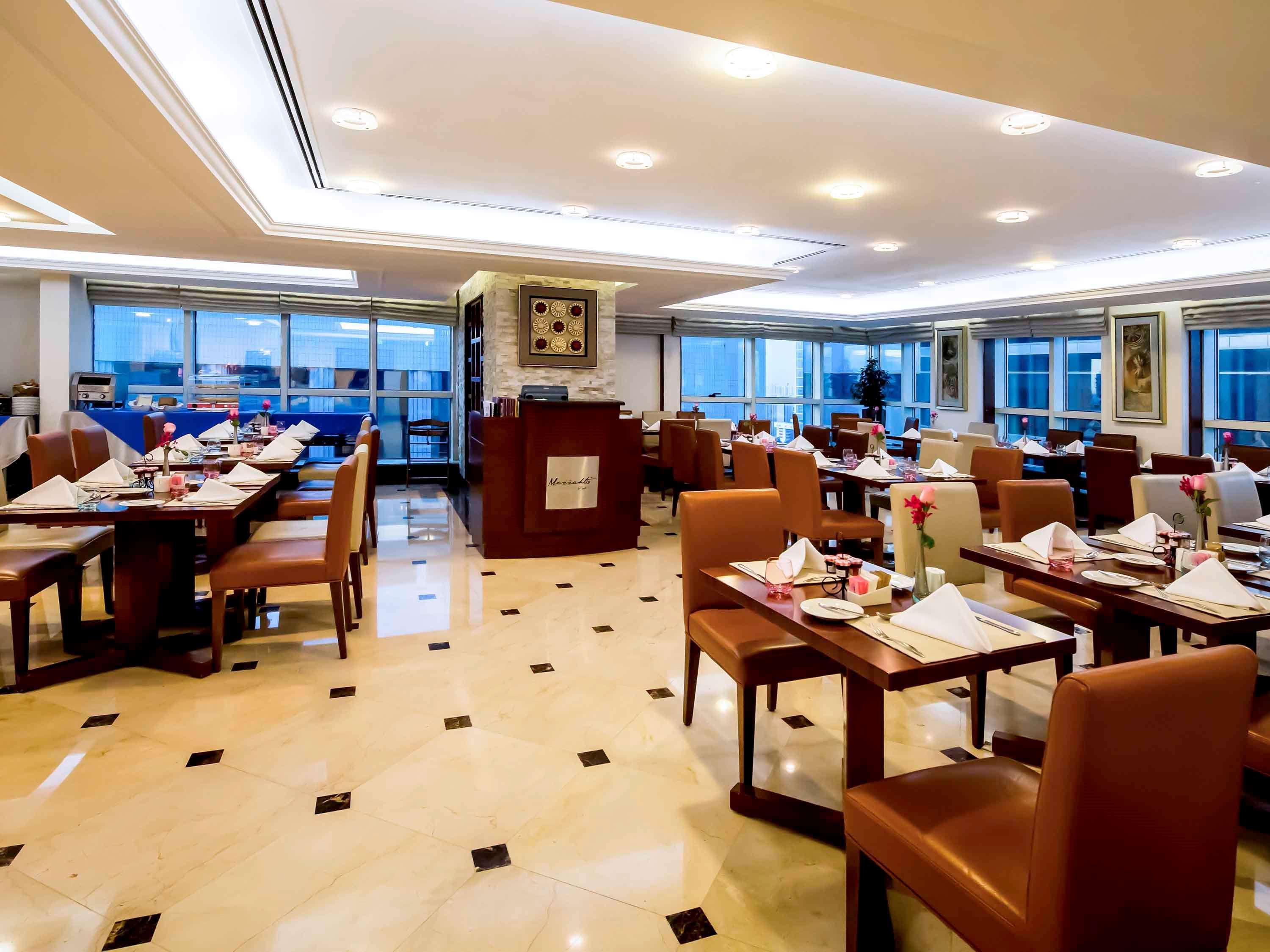 Grand Mercure Majlis Residences Abu Zabi Zewnętrze zdjęcie The restaurant