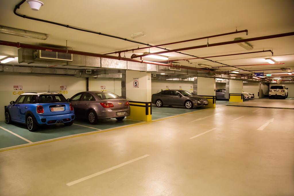 Grand Mercure Majlis Residences Abu Zabi Zewnętrze zdjęcie The car park