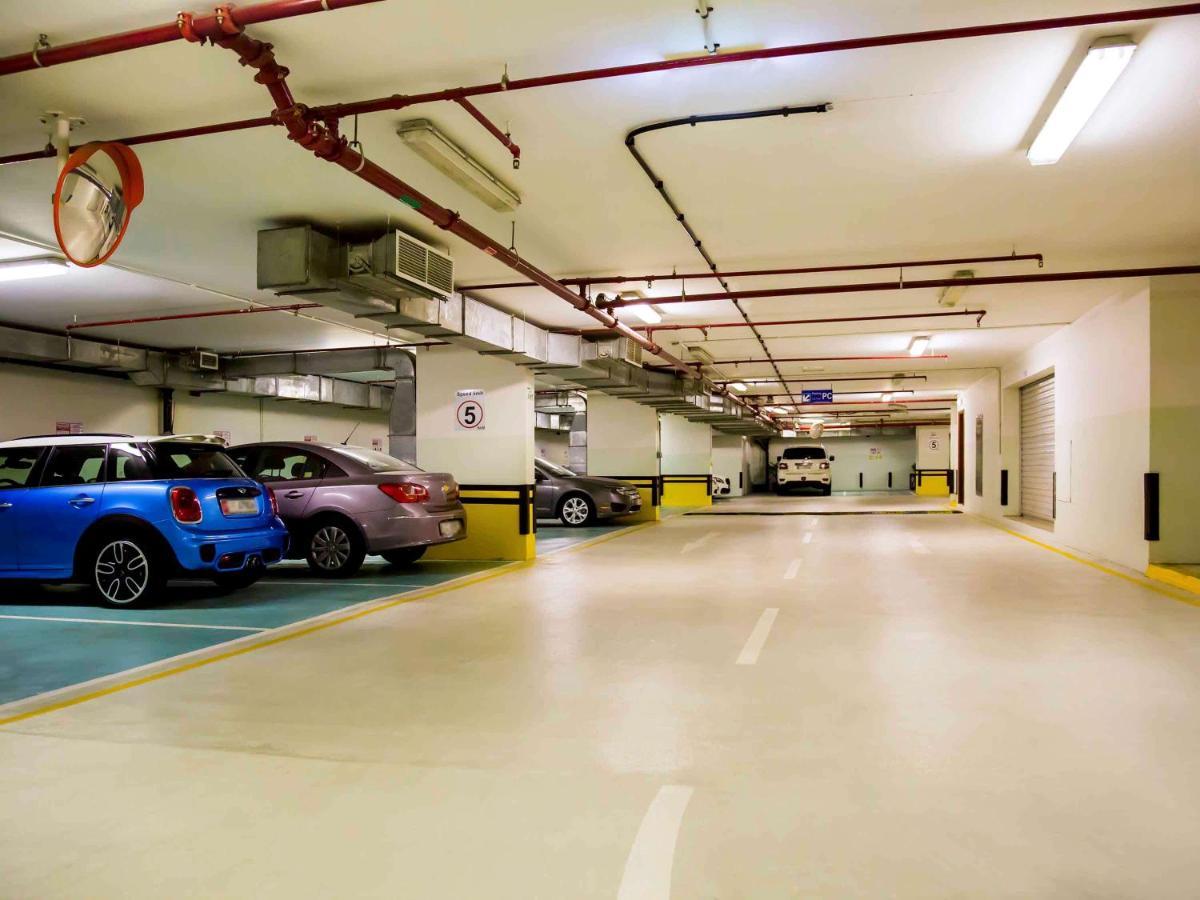 Grand Mercure Majlis Residences Abu Zabi Zewnętrze zdjęcie The car park